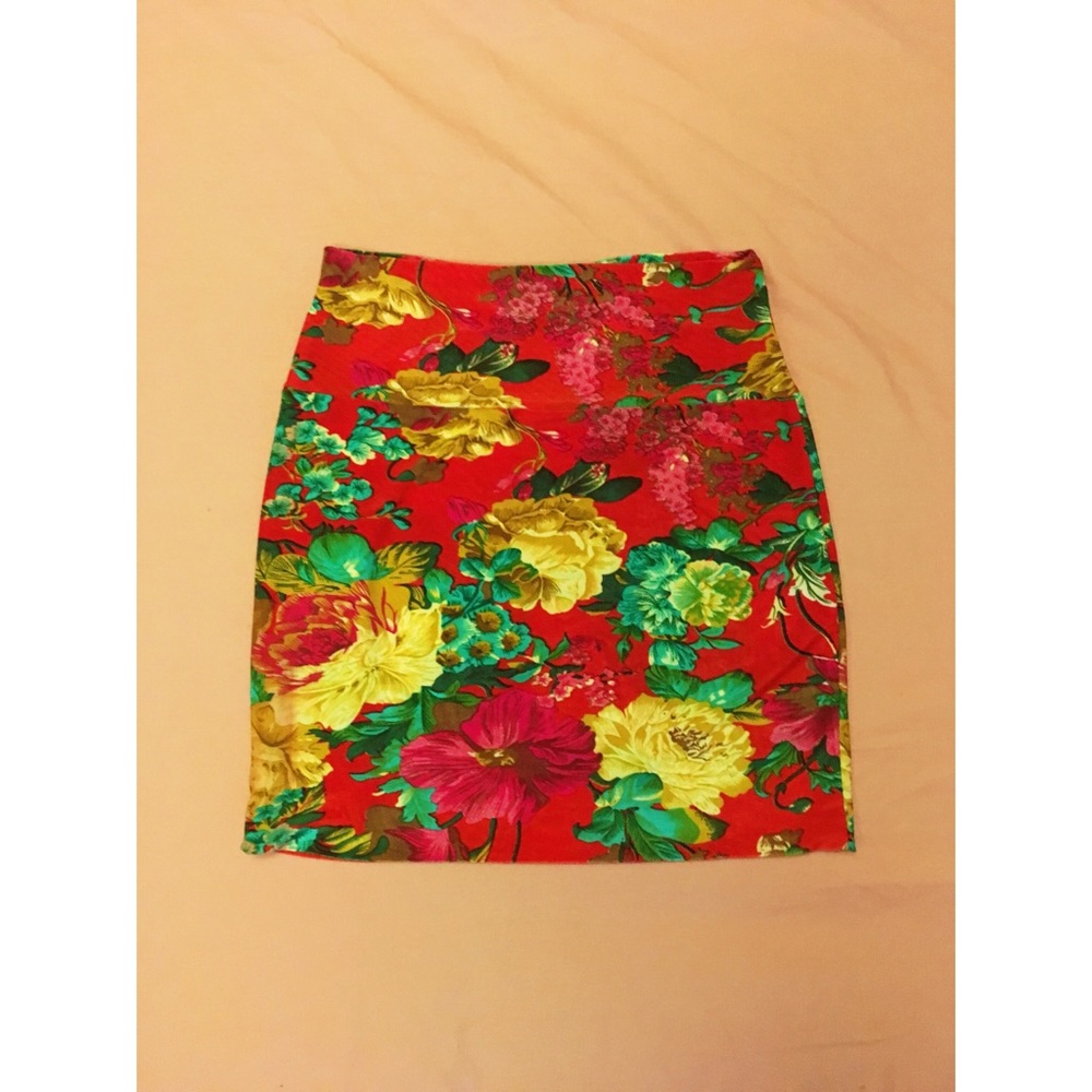 NWOT Red Floral Tube Skirt - Picture 1 of 2